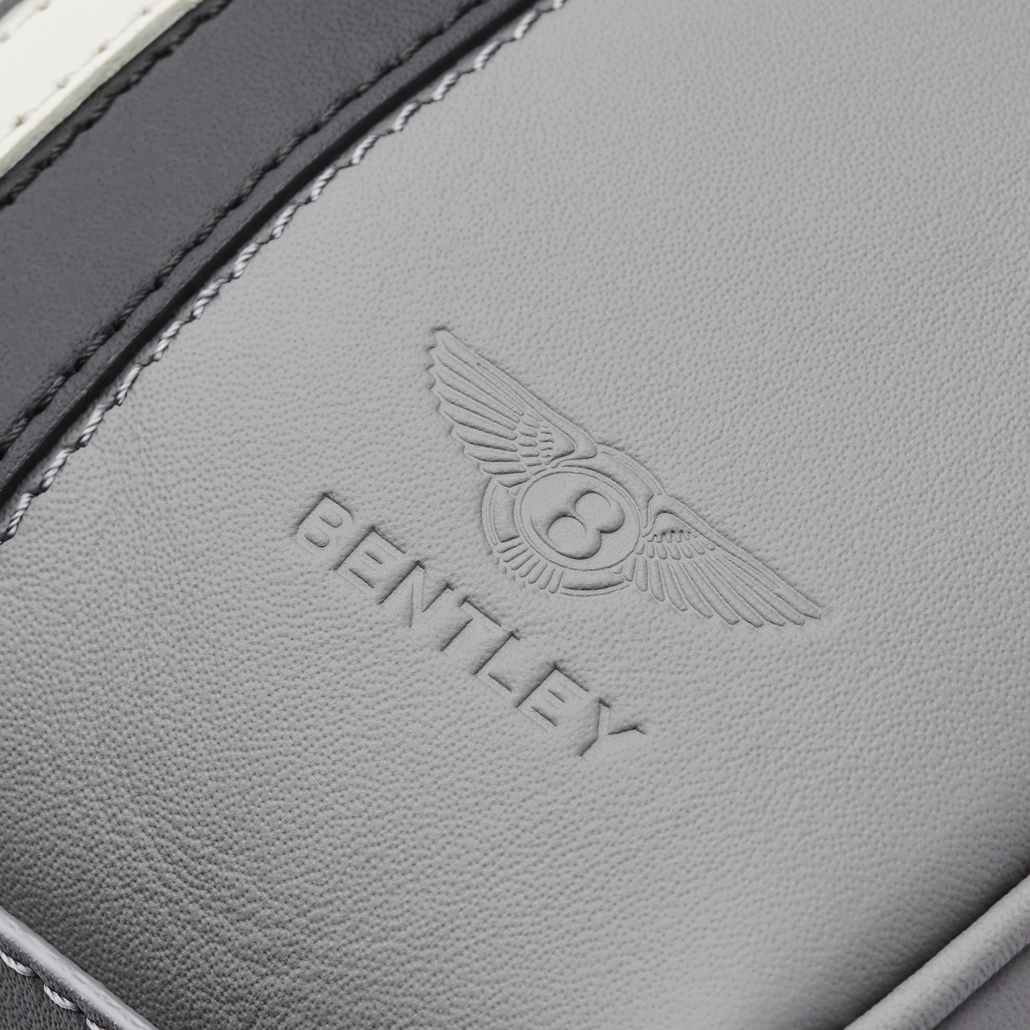 Bentley Wash Bag - Image 6