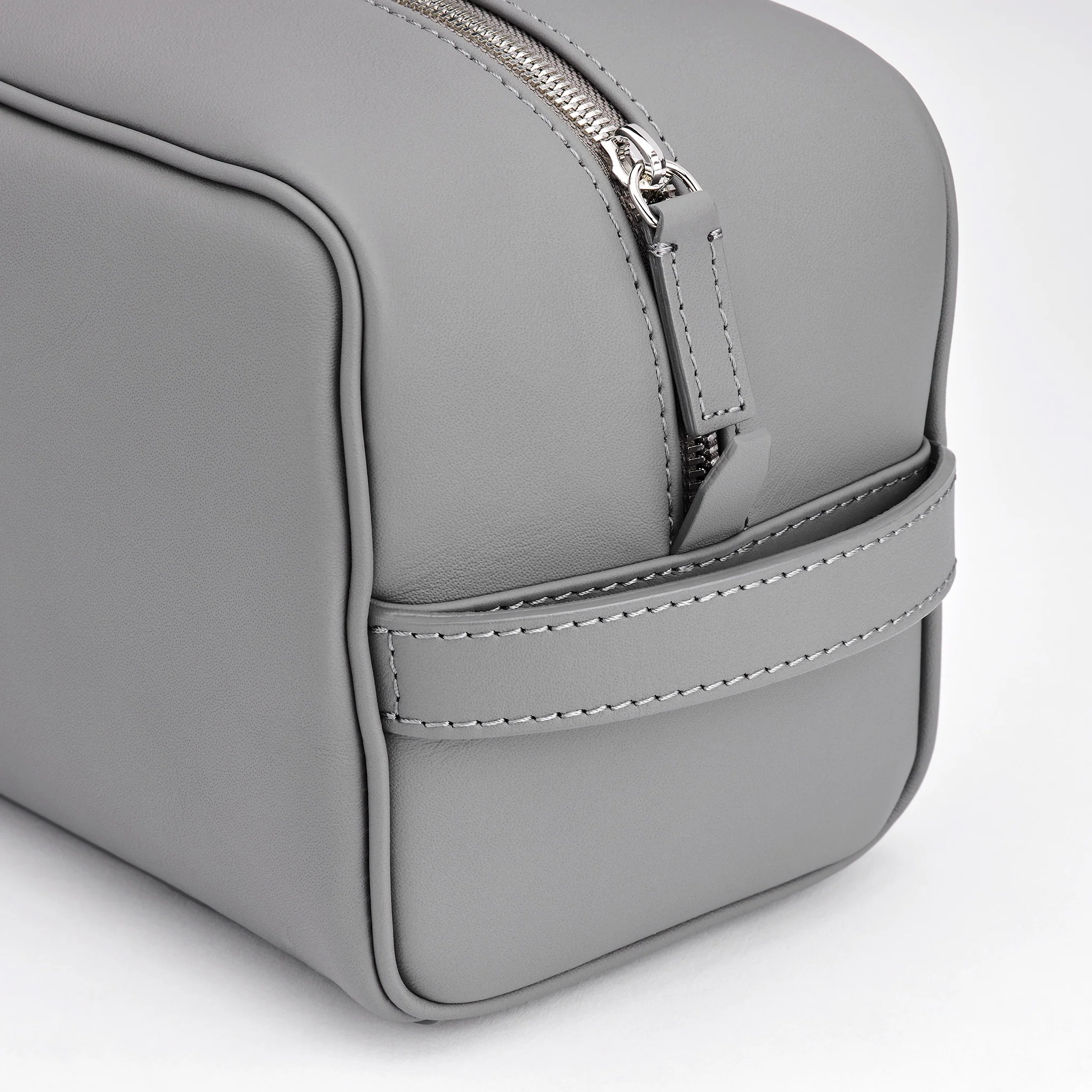 Bentley Wash Bag - Image 7