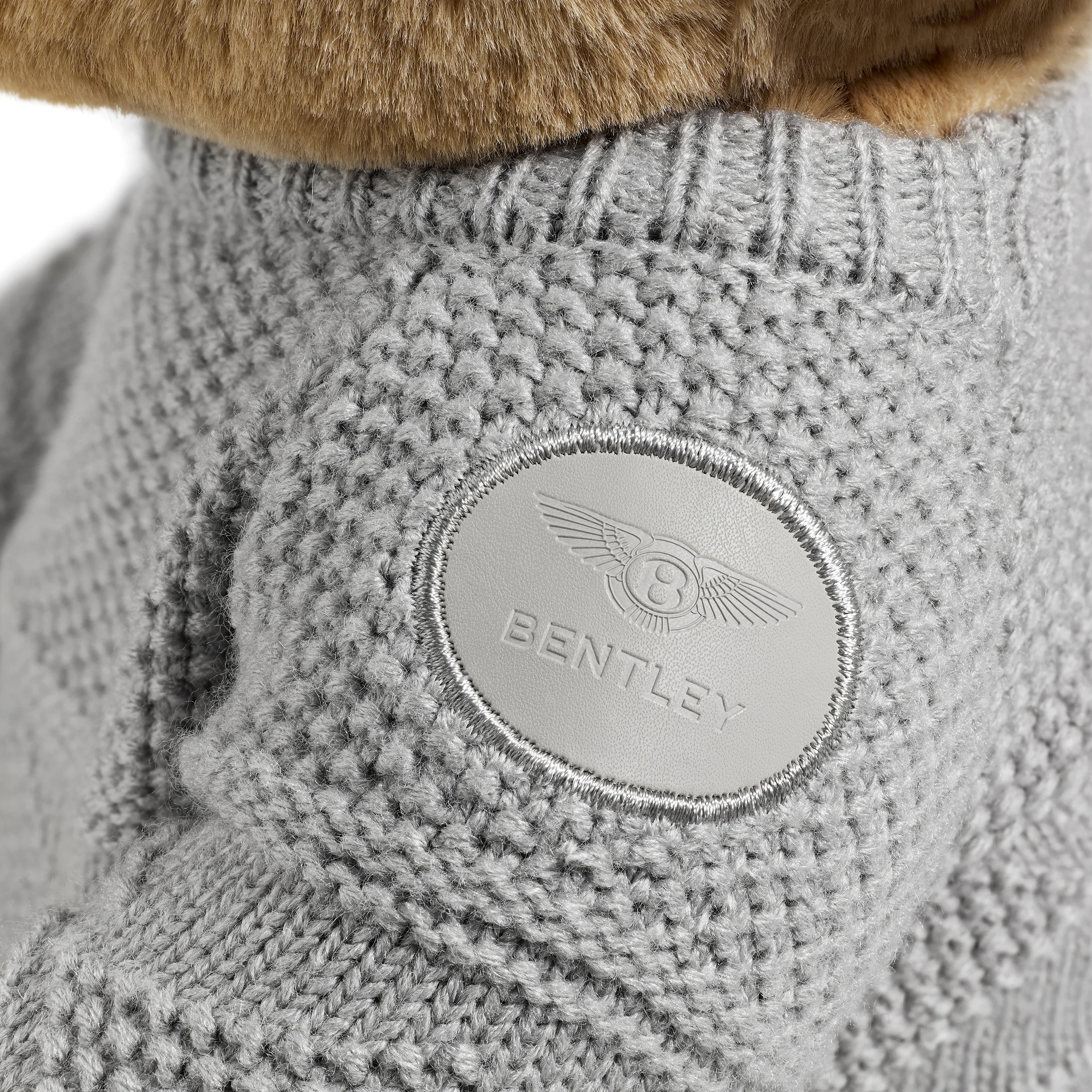 Cosy Knit Bear - Image 8